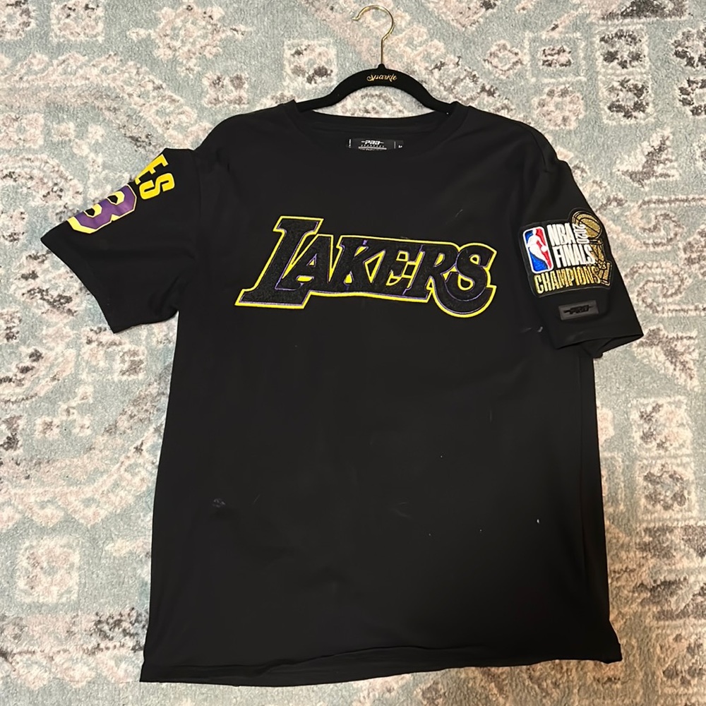 Lebron James Lakers shirt